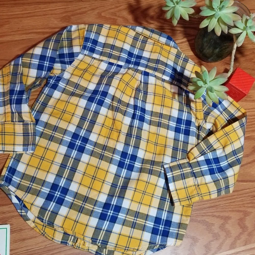 Carters button up dress and‎ size 3t